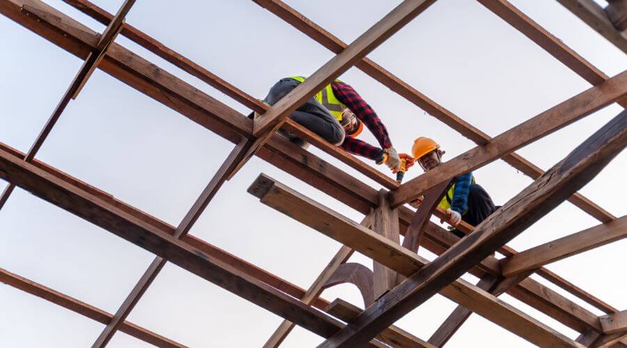 Professional gutter cleaning services in Courtland, VA